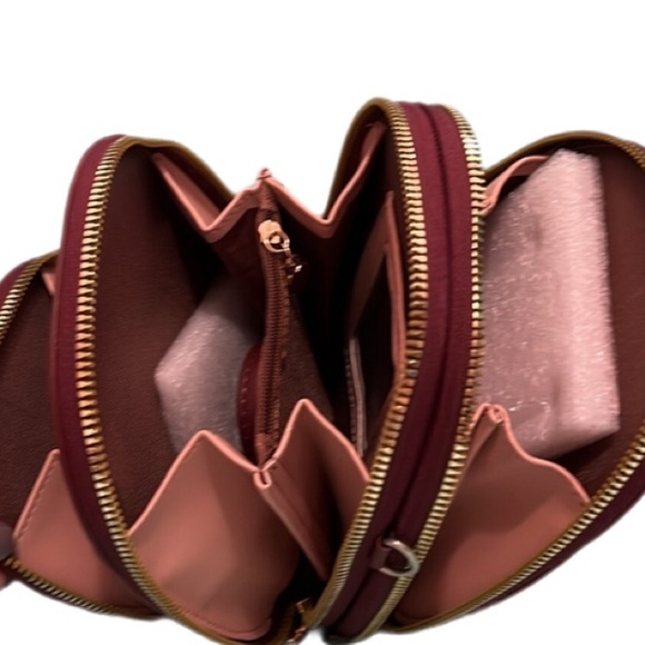 Lior Crossbody Cellphone Purse - Picture 4 of 4